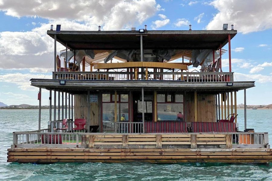 Sleep over in a floating house
